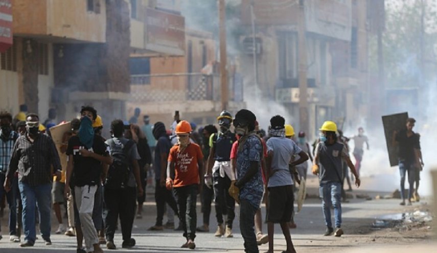 السودان.. مقتل متظاهر في احتجاجات جديدة ضد 