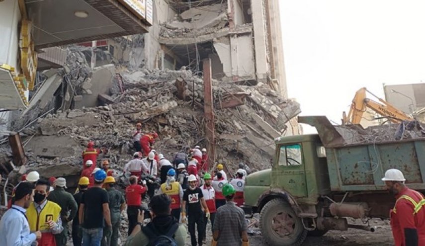 38 مفقودا بحادث انهيار مبنى 'متروبل' في آبادان