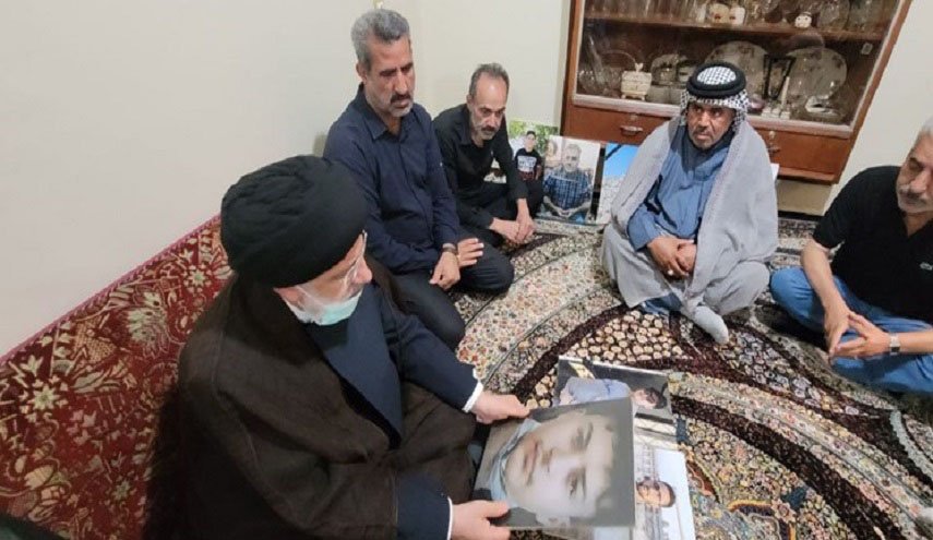 آية الله رئيسي يزور عوائل حادثة متروبل آبادان + صور