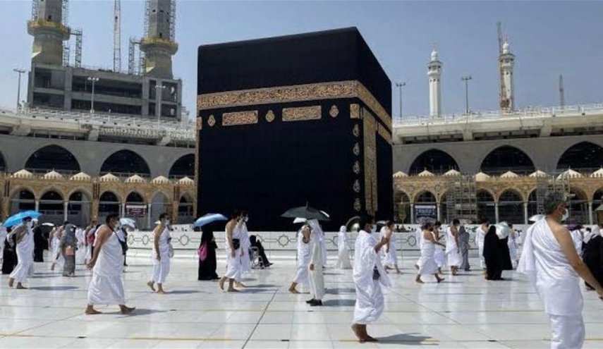الحج العراقية تعلن تسيير رحلات لاداء العمرة برا
