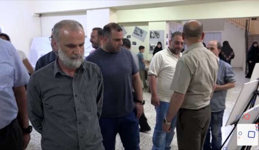 في ذكرى رحيل الإمام الخميني (رض).. معرض فني في لبنان