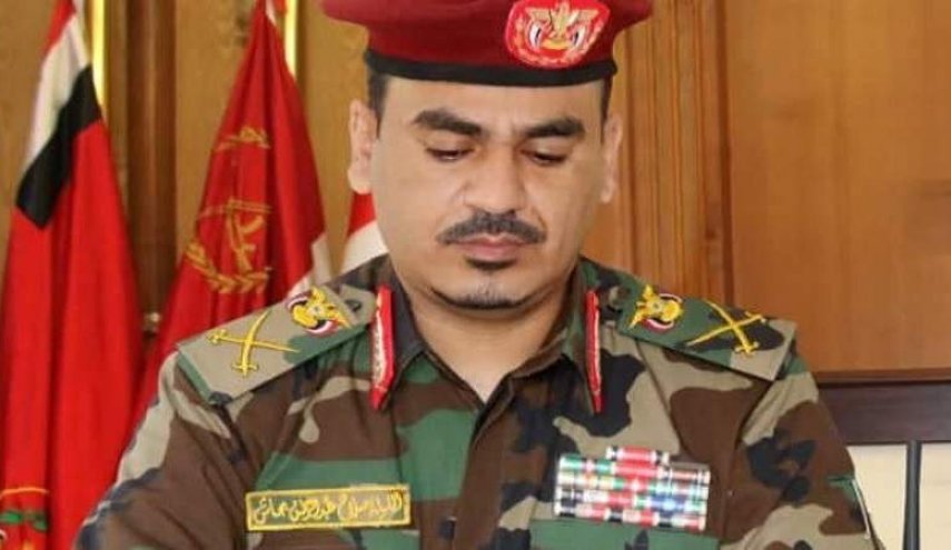 محافظ تعز: عدم تفهم العدوان لمبادرة الفريق الوطني يكشف تعنته أمام أبناء تعز