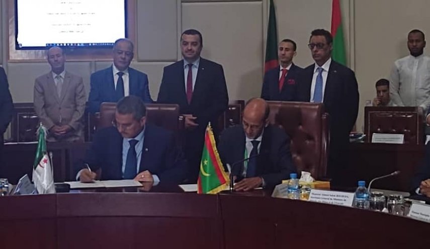 الجزائر وموريتانيا توقعان 3 مذكرات تفاهم في مجال الطاقة