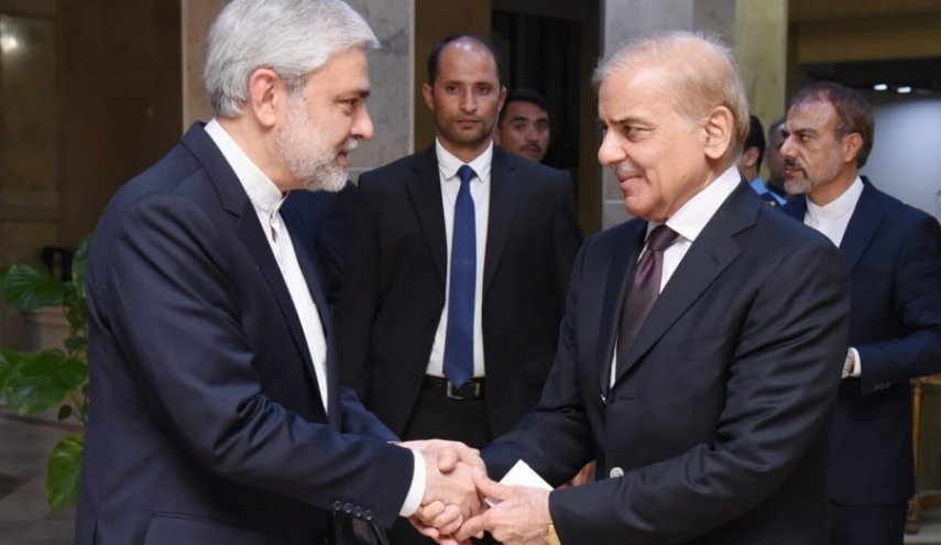 رئيس الوزراء الباكستاني: ندعم برنامج ايران النووي السلمي
