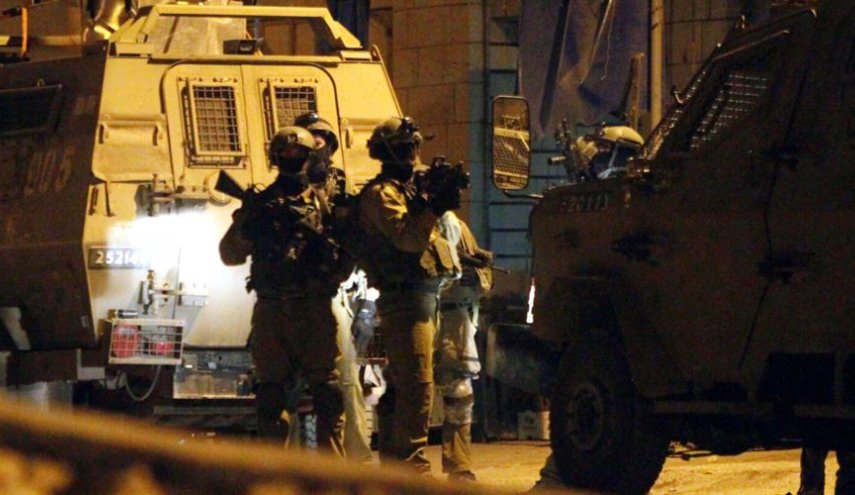  اعتقال أربعة فلسطينيين في الضفة الغربية