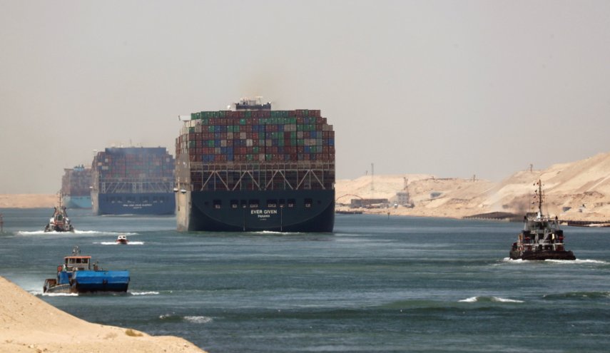 الحكومة المصرية ترد على 'تحكم' شركة أجنبية في قناة السويس
