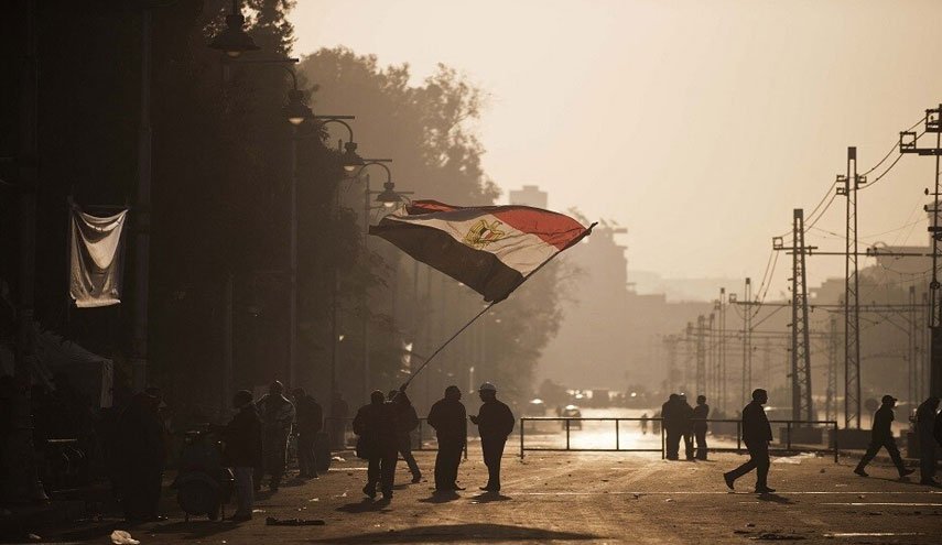 مصر.. ارتفاع الحرارة الشديد يتسبب باشتعال 'غرفة كهرباء' في الجيزة
