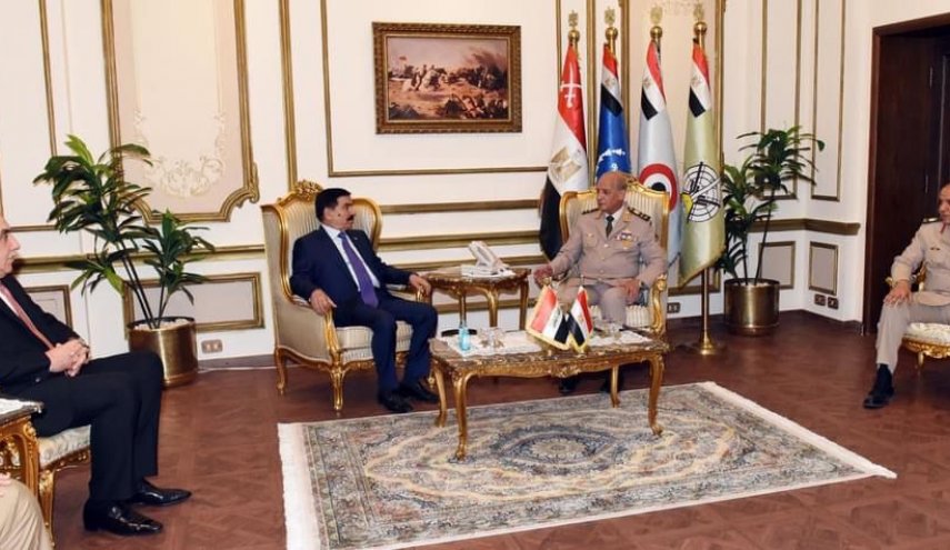 اجتماع وزيري الدفاع المصري والعراقي لبحث التعاون العسكري بين البلدين

