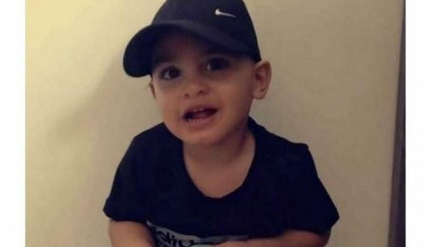 الاحتلال يحتجز طفلًا فلسطينيًّا عمره عامان وهذه تهمته!
