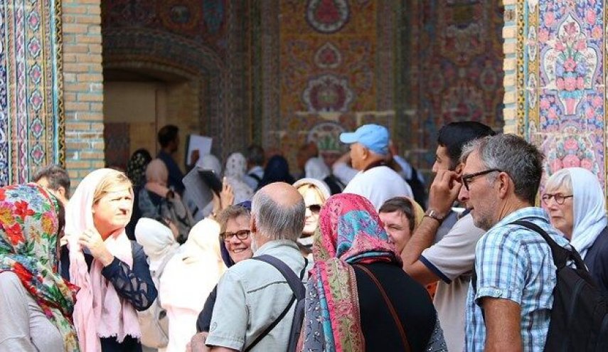 إيرادات السياحة الإيرانية تنمو بنسبة 40% في2021
