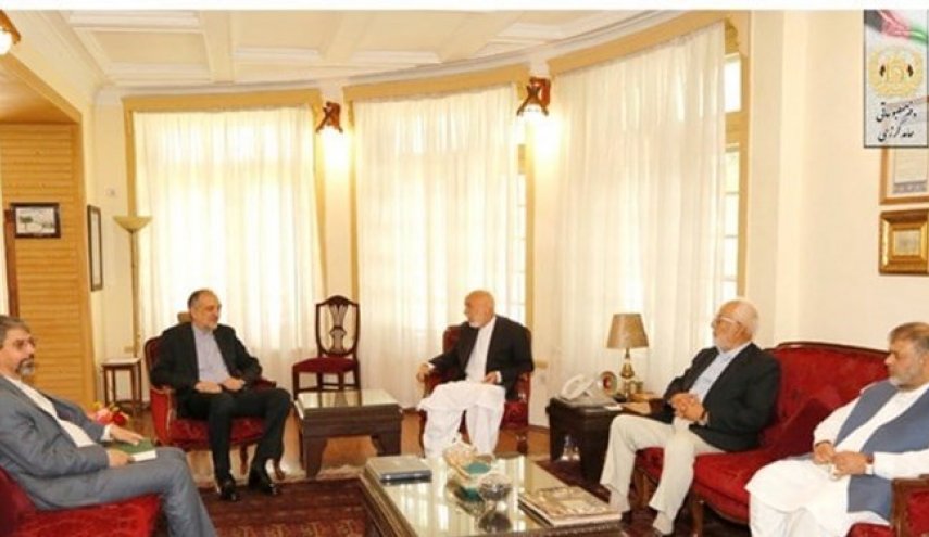كرزاي يشيد بمواقف ايران الداعمة لامن واستقرار افغانستان