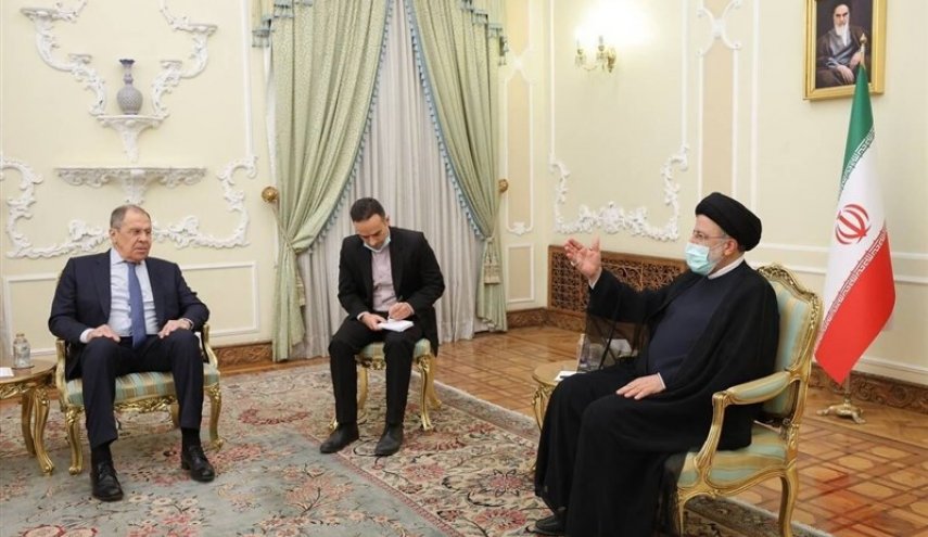 السيد رئيسي يؤكد اهمية تعزيز التعاون والتنسيق بين روسيا وايران لمواجهة الحظر