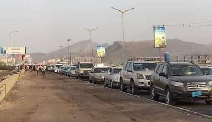 ابناء عدن يستعدون للخروج احتجاجاً على تردي الأوضاع