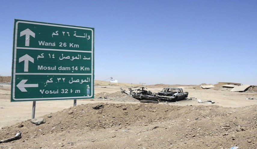 إصابة امرأة بانفجار من مخلفات 