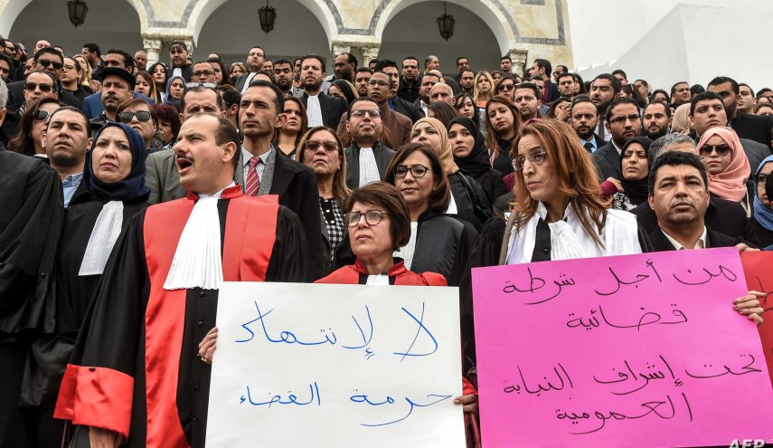 قضاة تونس رفضا للتهديد بـ