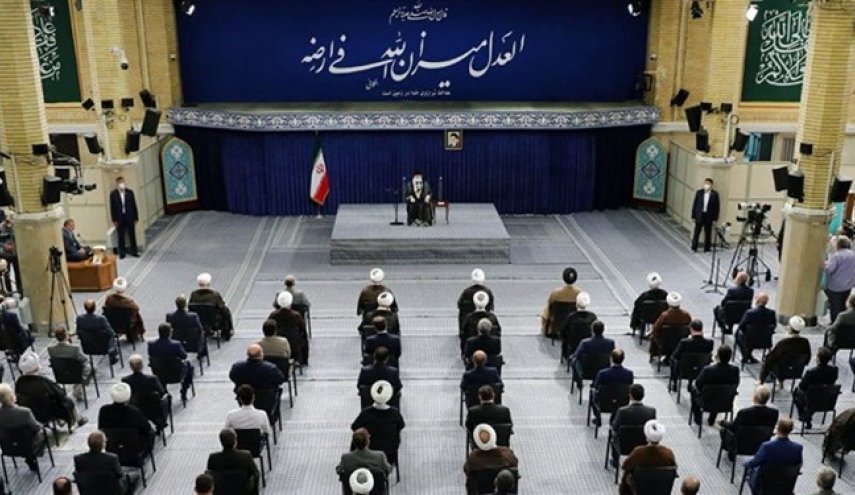 قائد الثورة الاسلامية يستقبل مسؤولي جهاز القضاء