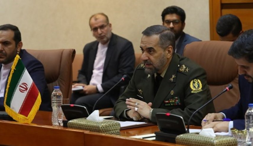 وزير الدفاع الايراني: على الدول ان تدرس جذور اختلاق ازمة اوكرانيا والتصدي لها