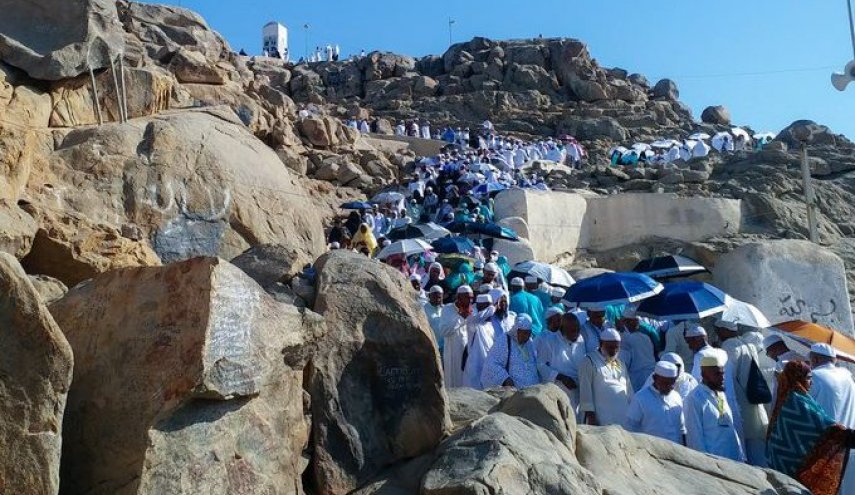 سوء تنظيم رحلات الحج من أوروبا يتصدر الإعلام البريطاني
