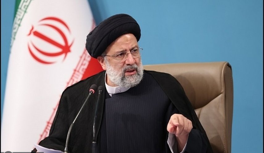 الرئيس الايراني يؤكد ضرورة زيادة انتاج النفط والغاز لتلبية التصدير

