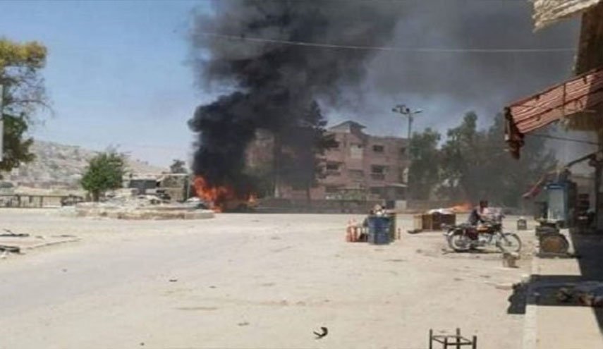 انفجار عبوة ناسفة بسيارة وسط مدينة عفرين بريف حلب (صور)