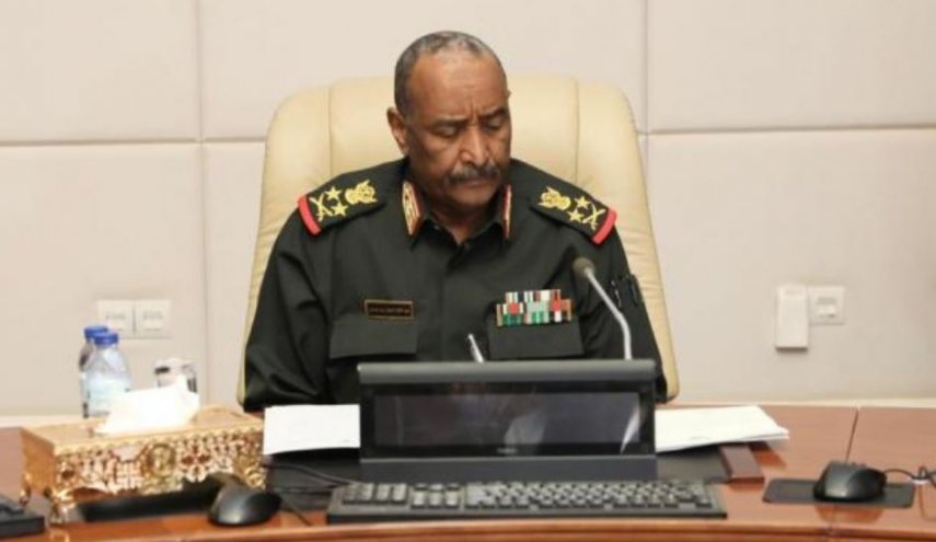 السودان: البرهان يقيل جميع الأعضاء المدنيين في مجلس السيادة