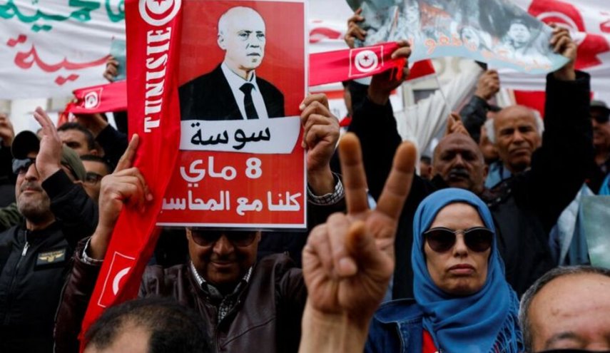 مراقبون: دعوة الرئيس سعيّد للتصويت على الدستور بـ 