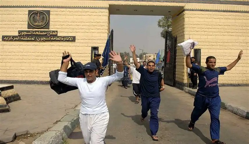 مصر.. لجنة العفو الرئاسي تستهدف إخلاء السجون من فئة من المسجونين
