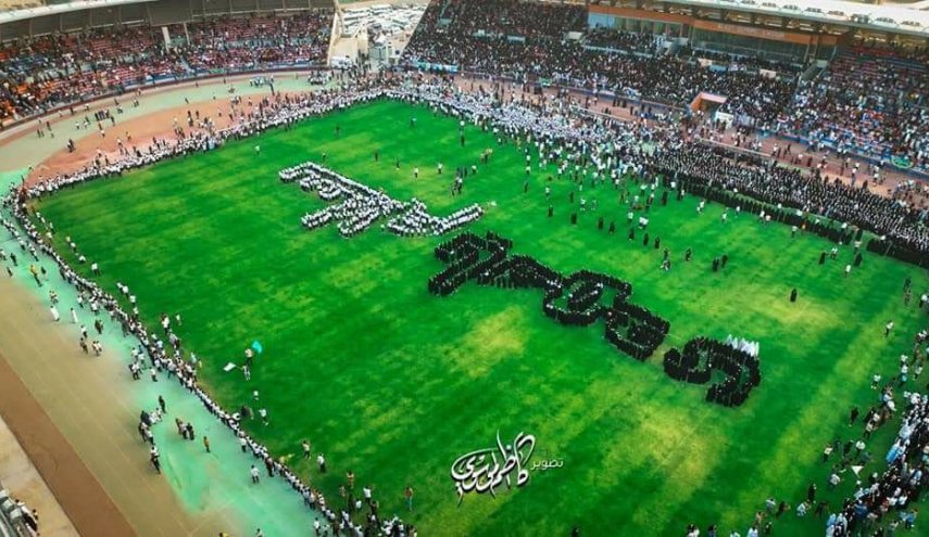 بالصور.. حشود غفيرة تنشد 'سلام يا مهدي' في ملعب الكوت بالعراق