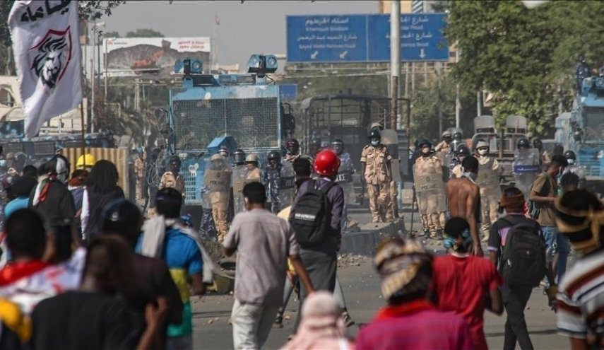 السودان.. احتجاجات جديدة وسط تشديد أمني

