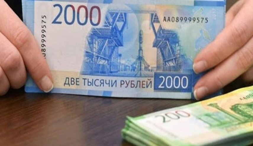 ايران تتيح للمصدرين طرح عملة الروبل نقدا في سوق الصرف