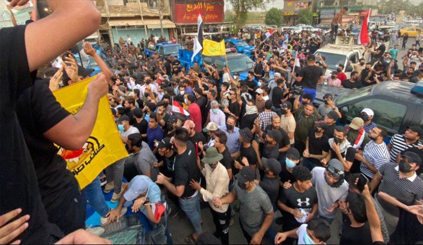 شاهد.. اشتباكات عنيفة بين المحتجين والقوات الامنية قرب قنصلية تركيا