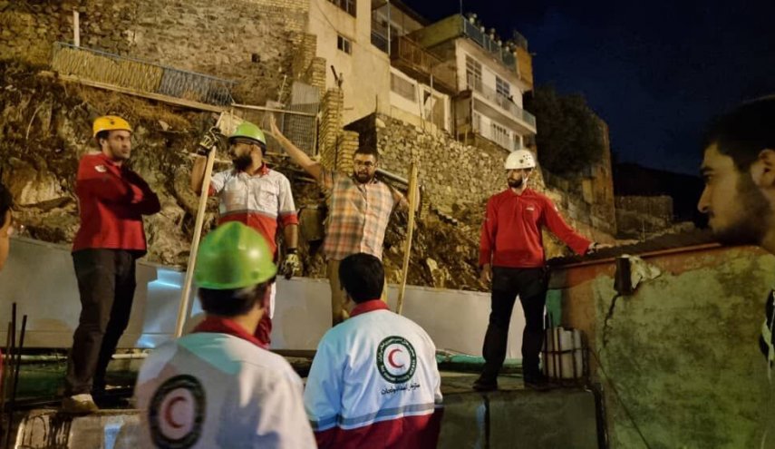 وفاة شخصین واصابة 8 آخرين اثر سيول اجتاحت محافظة طهران