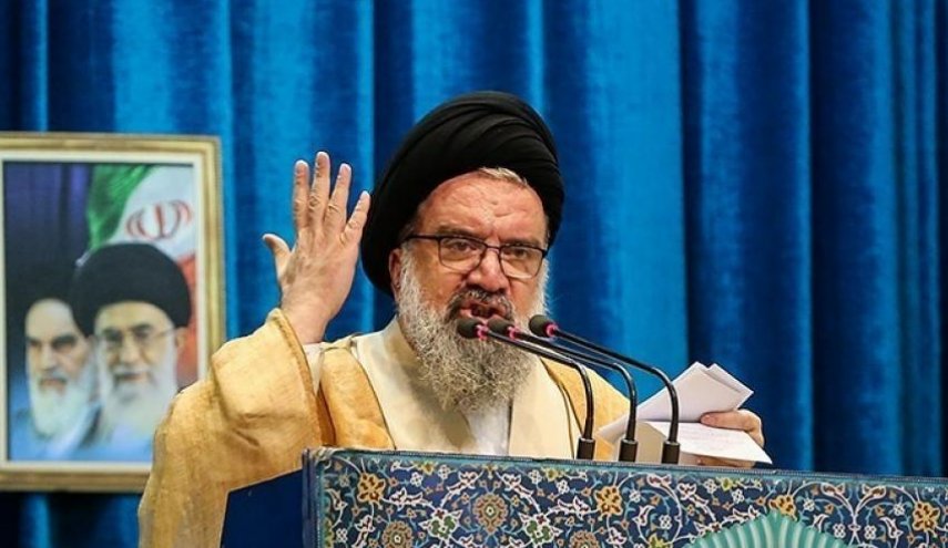 خطيب جمعة طهران: اميركا تقارع الاسلام المحمدي الاصيل
