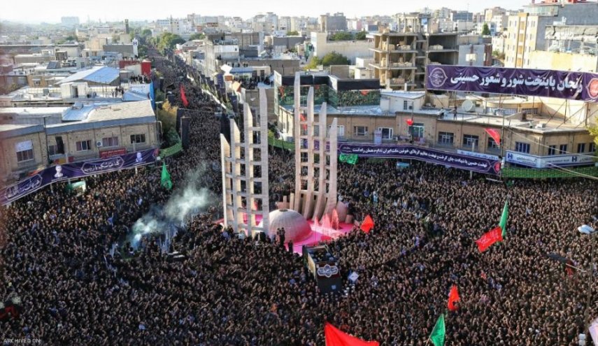 مراسم العزاء وتقديم القرابين في 