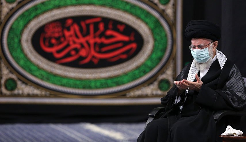إقامة مراسم عزاء مساء عاشوراء بحضور قائد الثورة