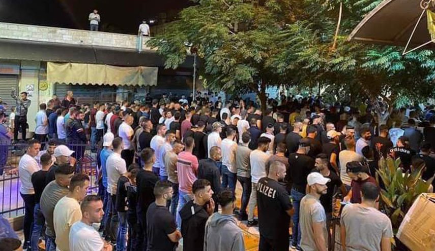 الآلاف يشاركون في ’فجر الشهداء’ بنابلس