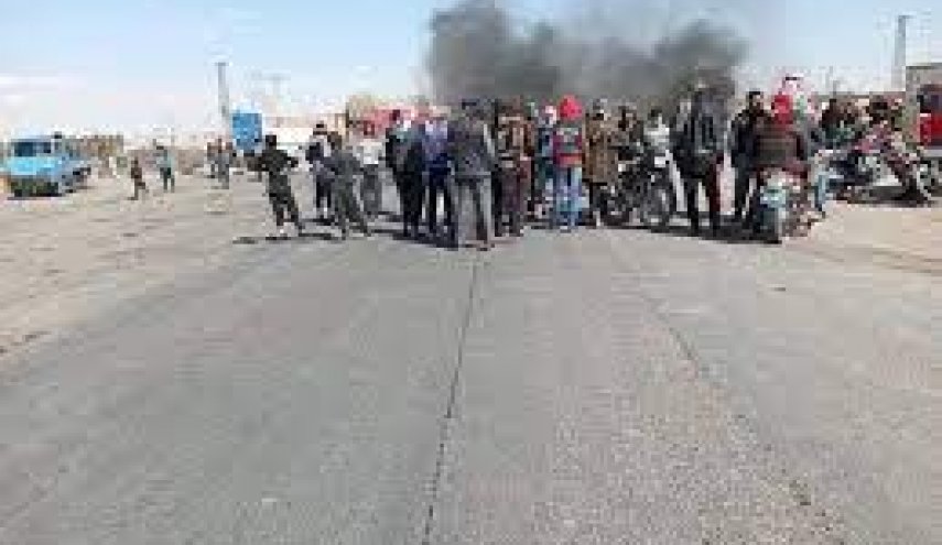 ريف دير الزور يكسر حاجز الخوف وينتفض بوجه 