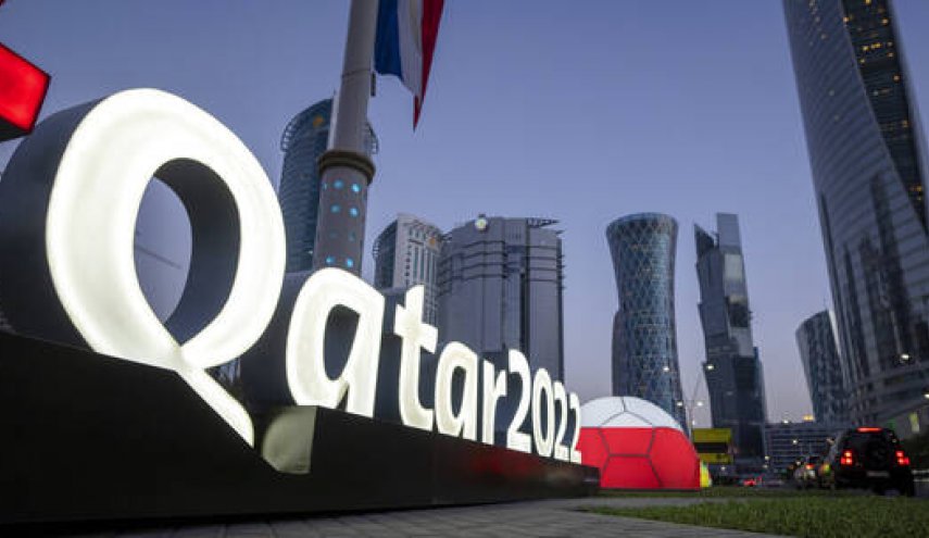 منظمة حقوقية: قطر ترحل عمالا نظموا احتجاجا