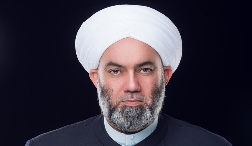 الشيخ خالد الملا يدعو السيد الصدر لسحب متظاهريه من امام مبنى مجلس القضاء