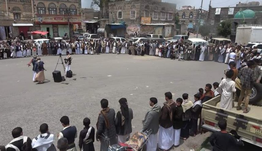 ذمار.. وقفات شعبية تنديدا باحتجاز سفن المشتقات النفطية اليمنية