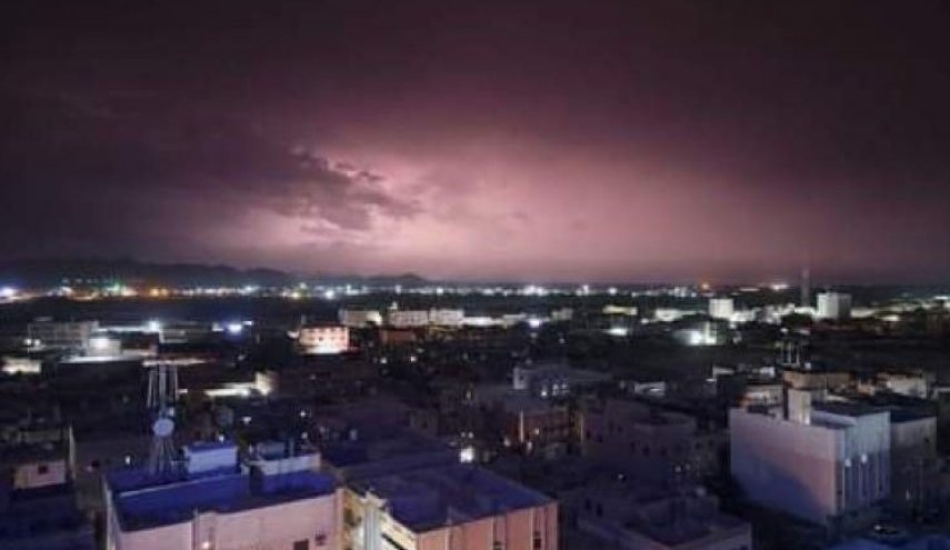 اليمن.. انفجارات عنيفة تهز مدينة عتق بشبوة