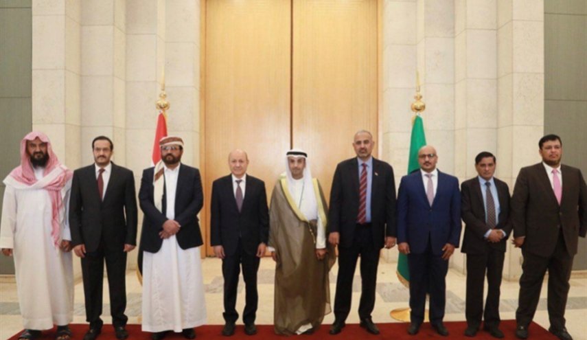 السعودية تهدد «الرئاسي» اليمني: لكم عبرة في عبد ربه هادي!