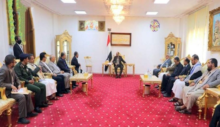 المشاط يجتمع برئيسي مجلس النواب والوزراء لبحث تحسين اوضاع البلاد