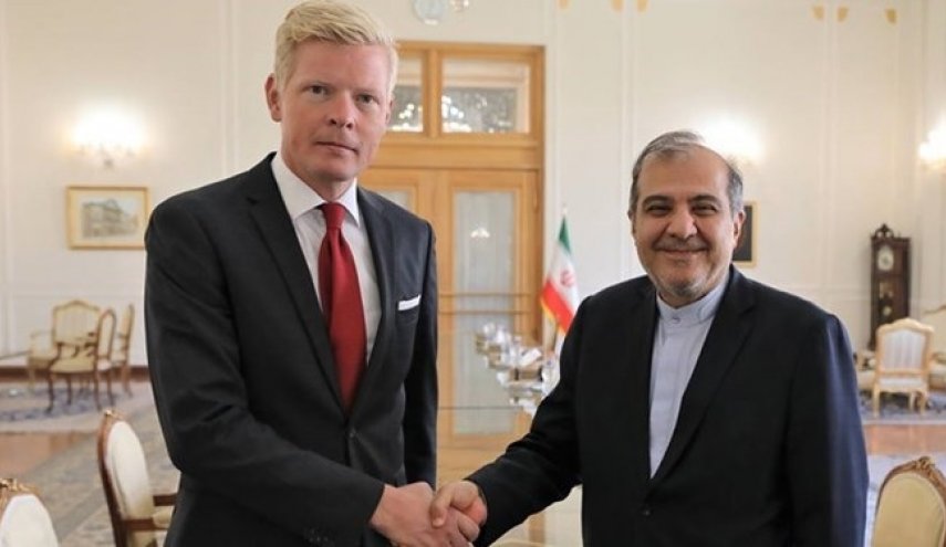 طهران تؤكد على إزالة العقبات في طريق نقل المساعدات الإنسانية للشعب اليمني
