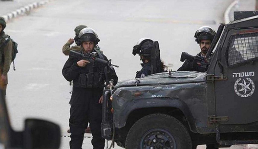 عقب عملية استهدفت حافلة صهيونية..الاحتلال يفصل الأغوار عن الضفة الغربية