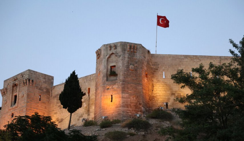 تركيا تعلن اعتقال 
