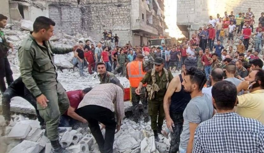 وفاة شخص وإسعاف طفلين جراء سقوط بناية بحلب