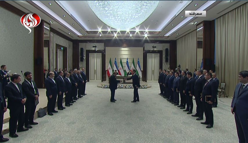 طهران وطاشقند توقعان 17 وثيقة للتعاون الثنائي 