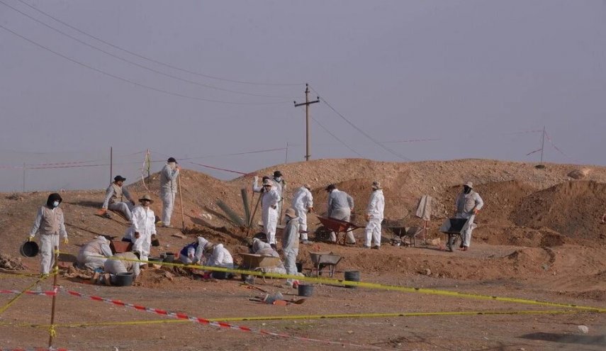 دفنوا وهم أحياء.. العثور على مقبرة جماعية في النجف لشهداء من ضحايا النظام البائد
