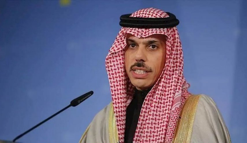 وزير الخارجية السعودي يتصل بنظرائه في دول الأسرى المفرج عنهم من روسيا